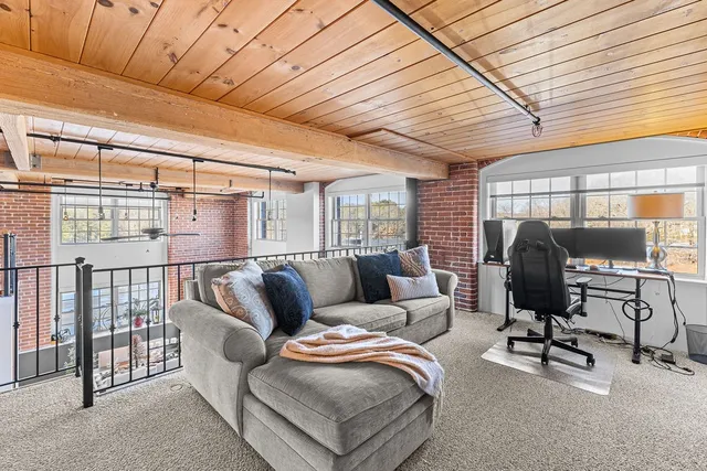 $519,900 | 1 Tupperware Drive, Unit 221, North Smithfield, RI 02896