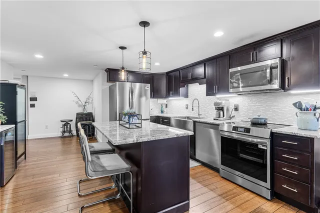 $519,900 | 1 Tupperware Drive, Unit 221, North Smithfield, RI 02896