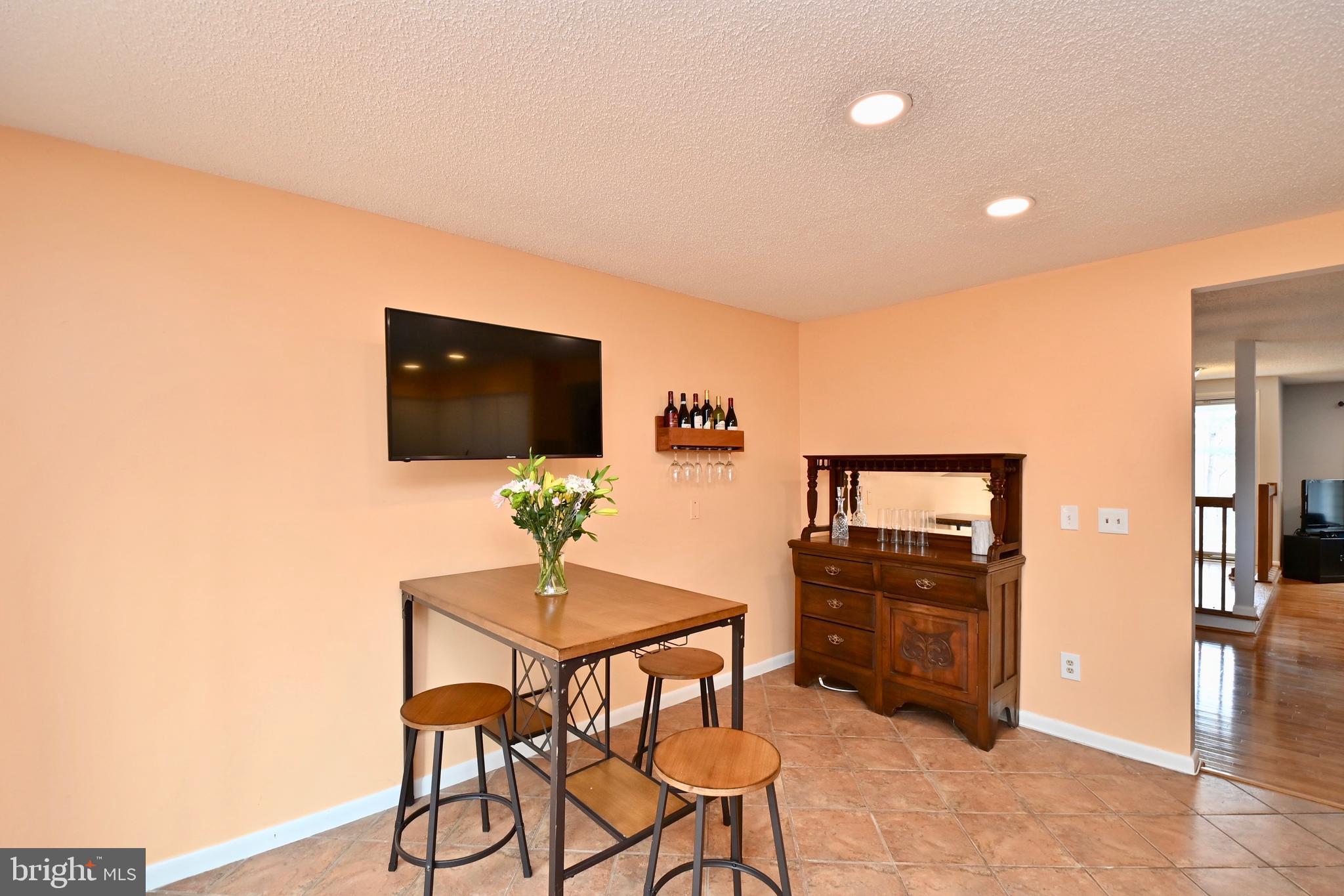 1449 Newport Spring Court Reston, VA 20194 - Photo 17 of 48 Gallery Image 17
