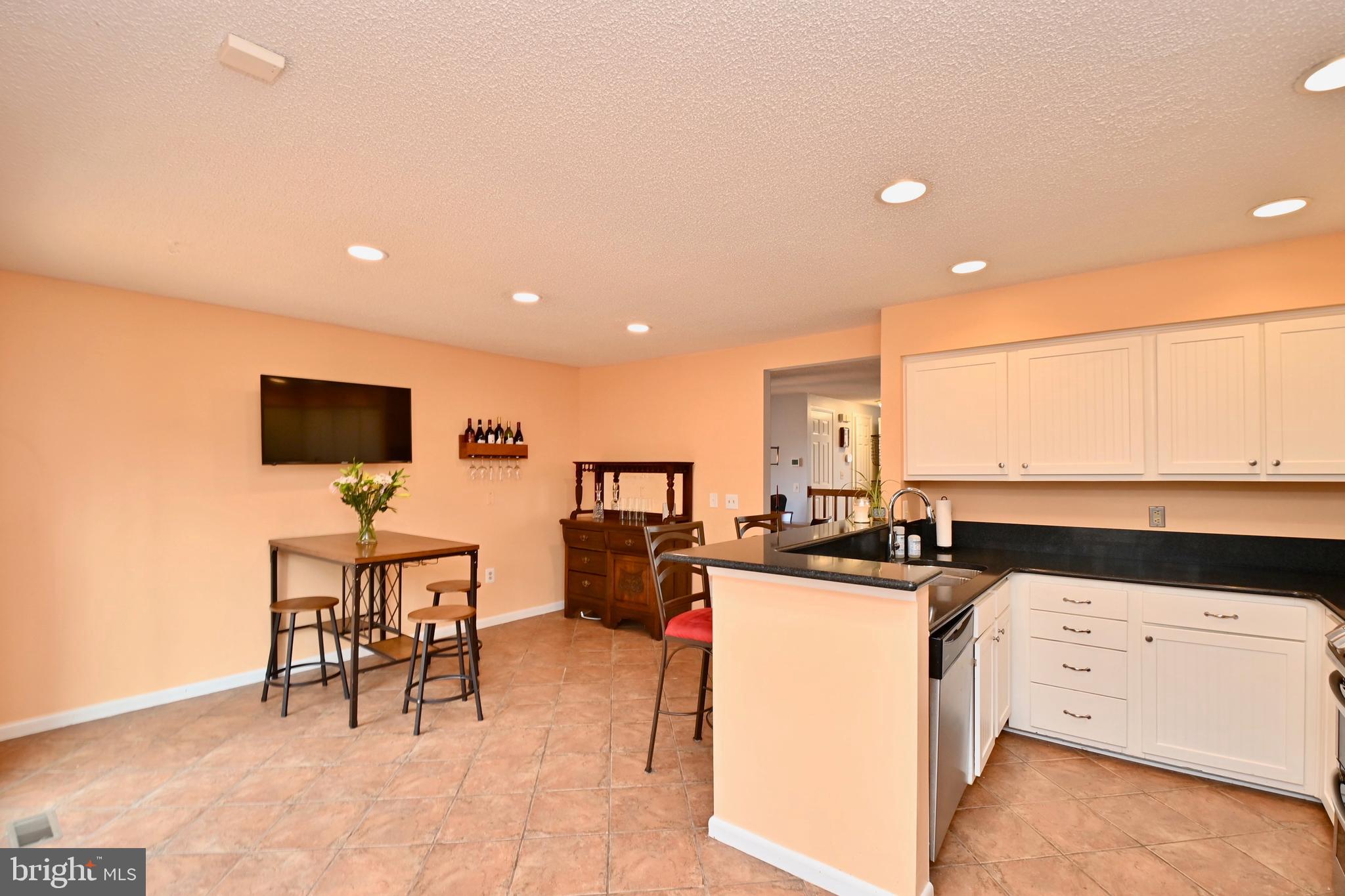 1449 Newport Spring Court Reston, VA 20194 - Photo 18 of 48 Gallery Image 18