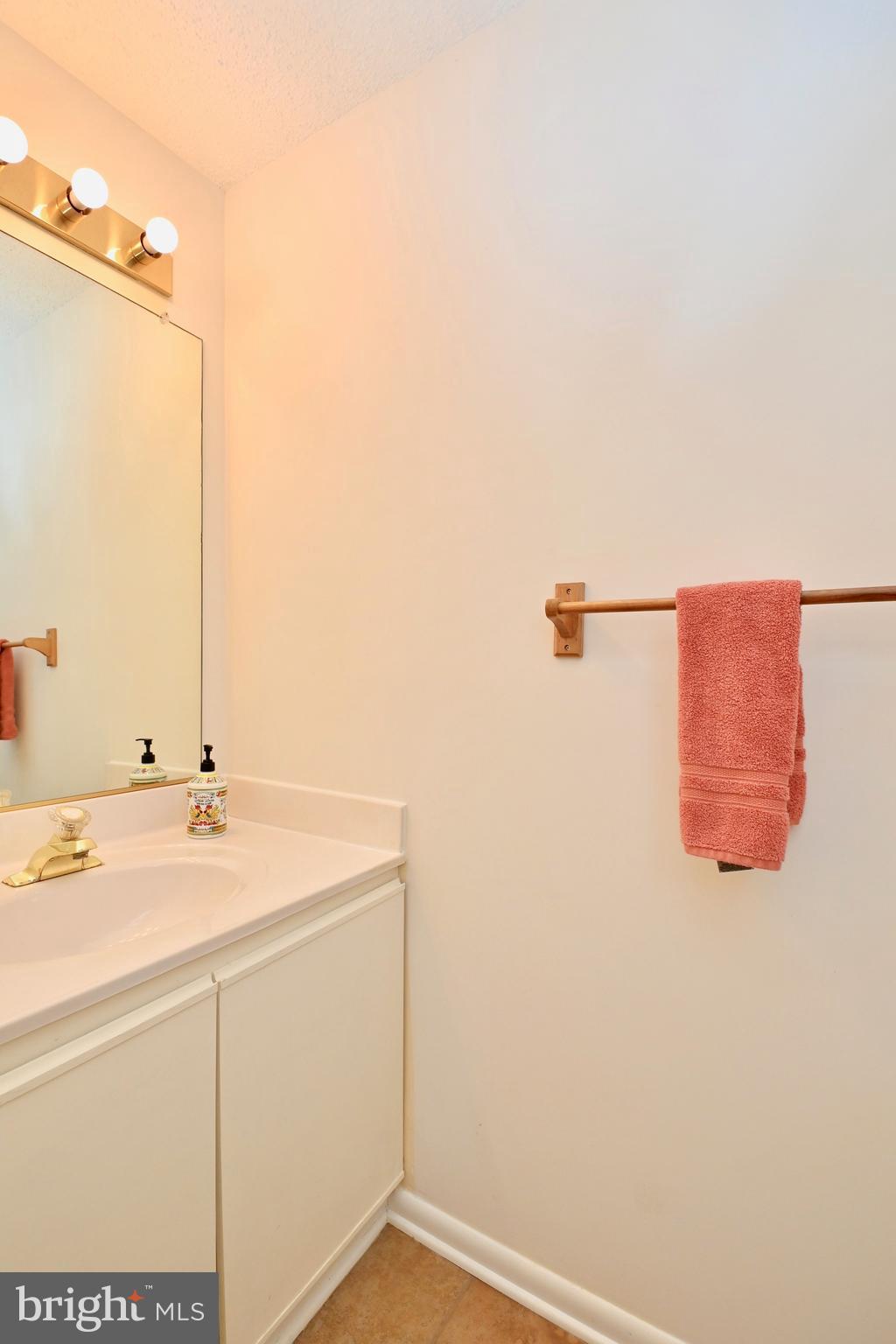 1449 Newport Spring Court Reston, VA 20194 - Photo 36 of 48 Half Bath Lower Lev.