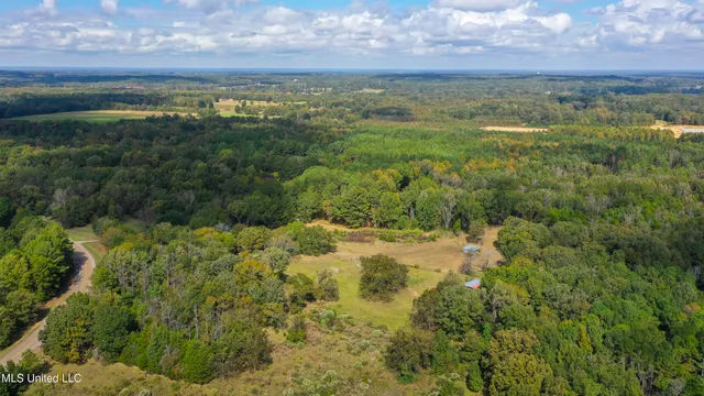 $139,000 | 884 B Robinson Springs Road, Flora, MS 39071