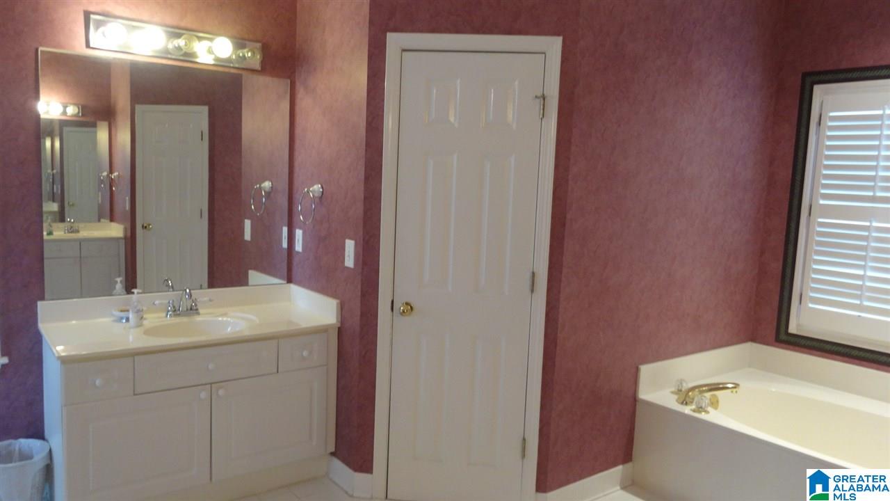 509 Meadow Ridge Circle Birmingham, AL 35242 - Photo 16 of 25