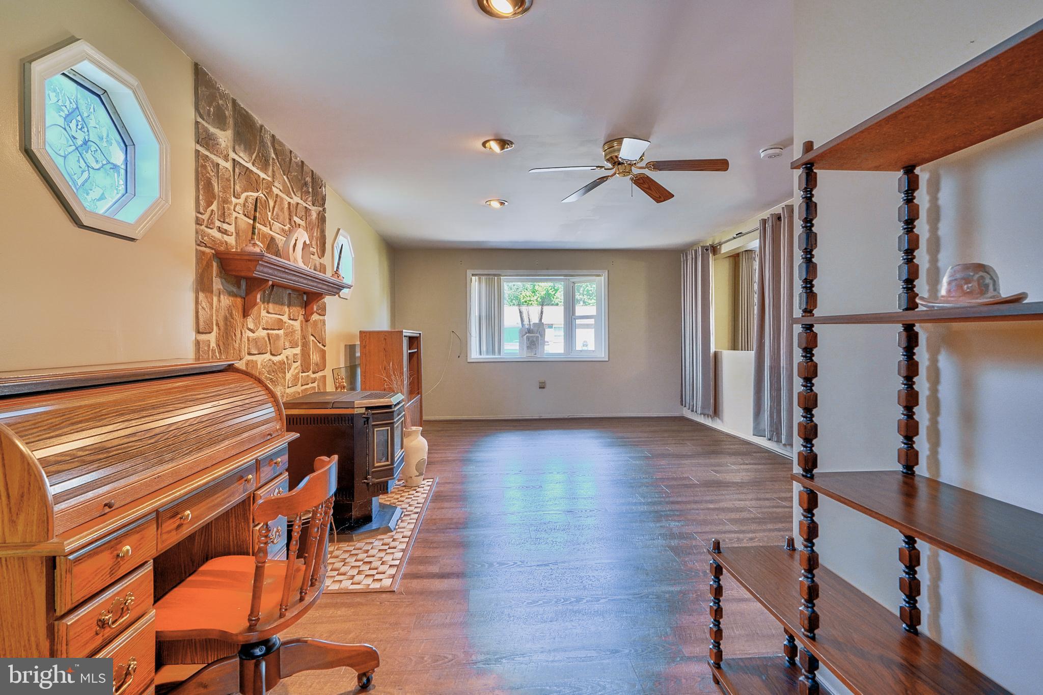 2505 Eugene Avenue Sparrows Point, MD 21219 - Photo 25 of 54 DEN NICHE IN FAMILY RM