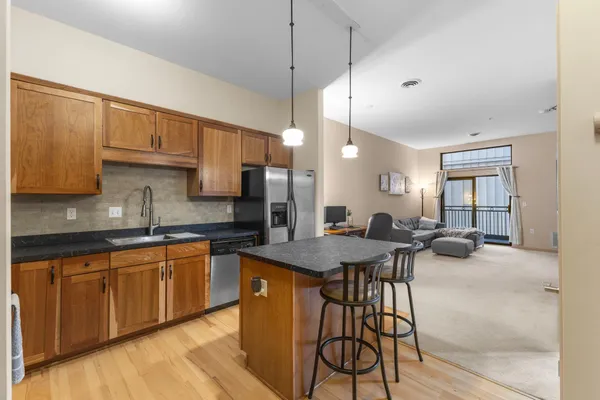 $165,000 | 270 4th Street East, Unit 203, St. Paul, MN 55101