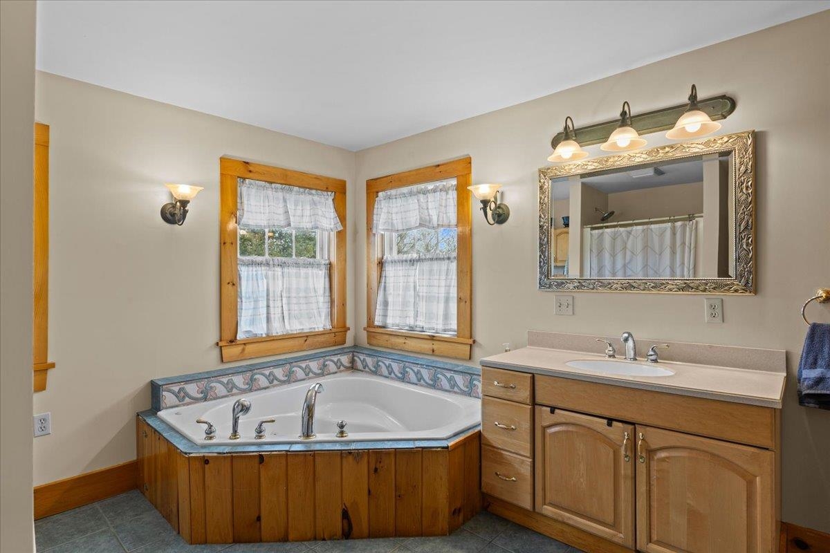 6852 Highway 105 Sheldon, VT 05450 - Photo 32 of 56
