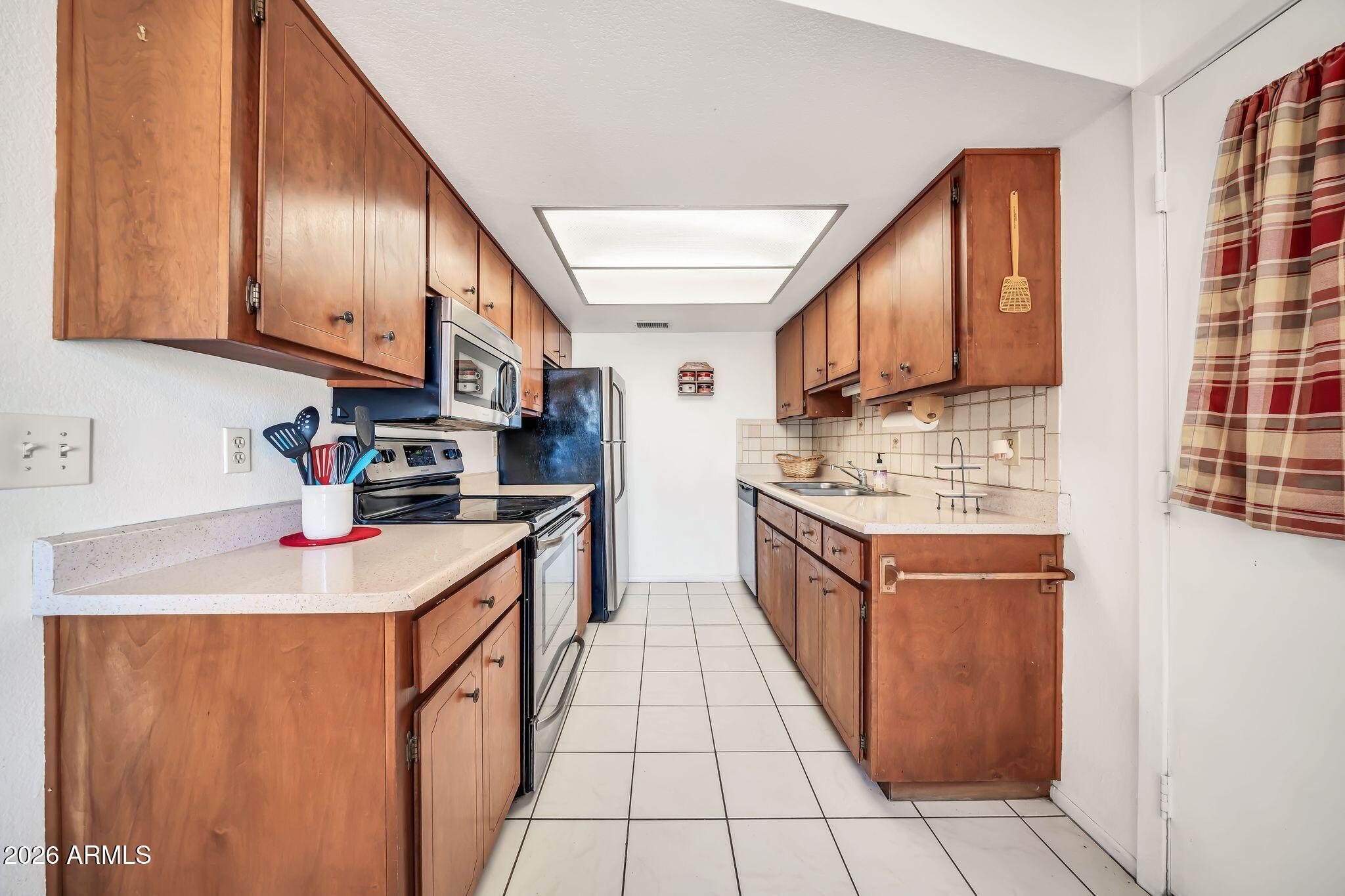 9645 West Mountain View Road, Unit B Peoria, AZ 85345 - Photo 16 of 35