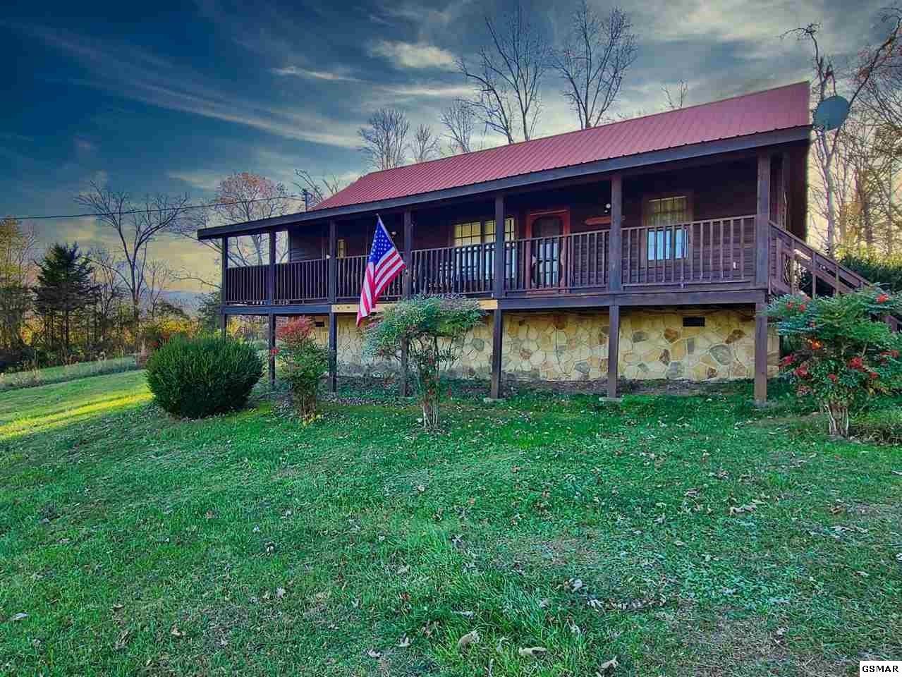 3018 Hatcher Mountain Road Sevierville, TN 37862 - Photo 2 of 30