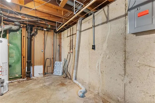 $275,000 | 400 Northeast Howard Street, Lee's Summit, MO 64063