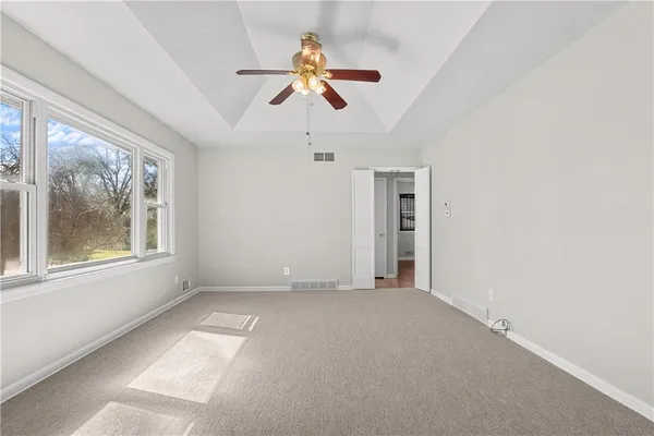 $275,000 | 400 Northeast Howard Street, Lee's Summit, MO 64063