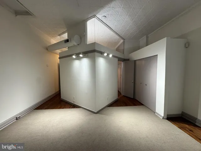 $2,800 | 328 South Broadway, Unit 2, Baltimore, MD 21231