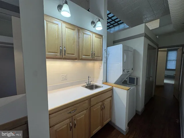 $2,800 | 328 South Broadway, Unit 2, Baltimore, MD 21231