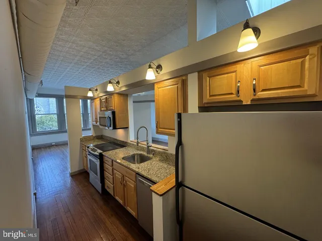 $2,800 | 328 South Broadway, Unit 2, Baltimore, MD 21231