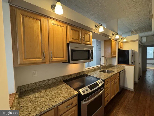 $2,800 | 328 South Broadway, Unit 2, Baltimore, MD 21231