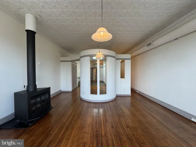 $2,800 | 328 South Broadway, Unit 2, Baltimore, MD 21231