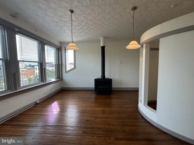 $2,800 | 328 South Broadway, Unit 2, Baltimore, MD 21231