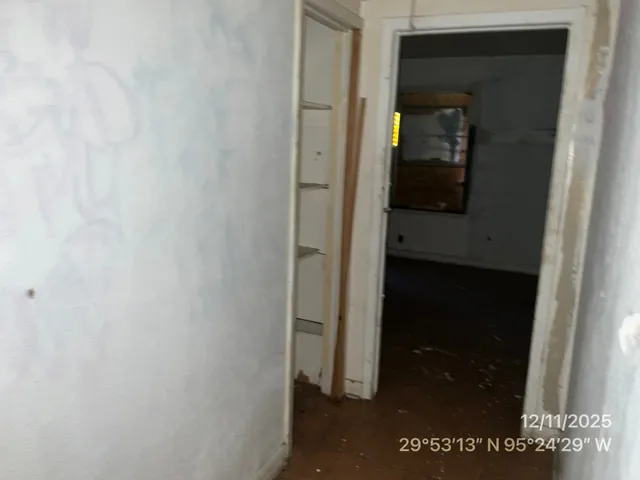 $99,000 | 542 West Mierianne Street, Houston, TX 77037