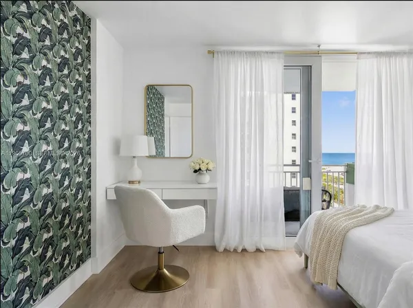 $374,999 | 345 Ocean Drive, Unit 718, Miami Beach, FL 33139