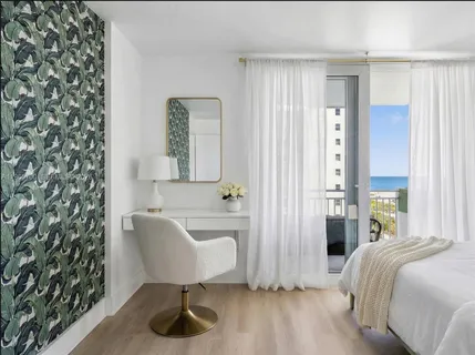 $395,000 | 345 Ocean Drive, Unit 718, Miami Beach, FL 33139
