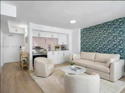 $395,000 | 345 Ocean Drive, Unit 718, Miami Beach, FL 33139