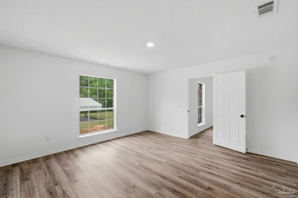 $394,900 | 711 Nancy Lane, Molino, FL 32577