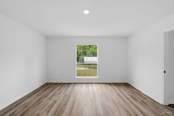 $394,900 | 711 Nancy Lane, Molino, FL 32577