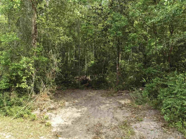 $394,900 | 711 Nancy Lane, Molino, FL 32577