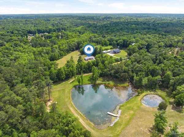 $394,900 | 711 Nancy Lane, Molino, FL 32577