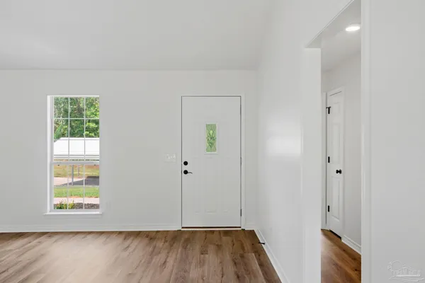 $394,900 | 711 Nancy Lane, Molino, FL 32577