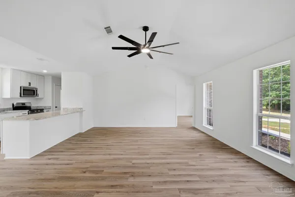 $394,900 | 711 Nancy Lane, Molino, FL 32577