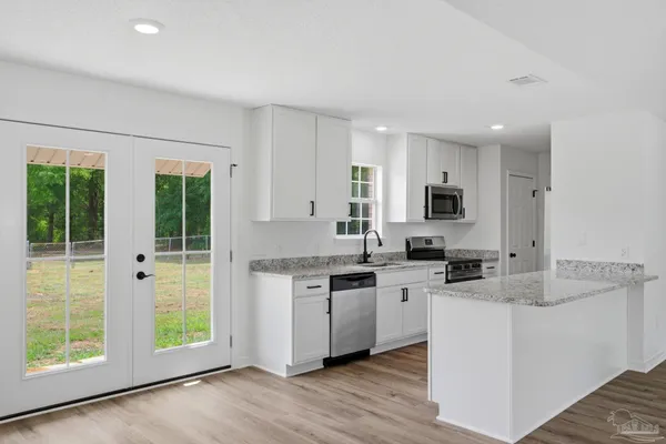 $394,900 | 711 Nancy Lane, Molino, FL 32577