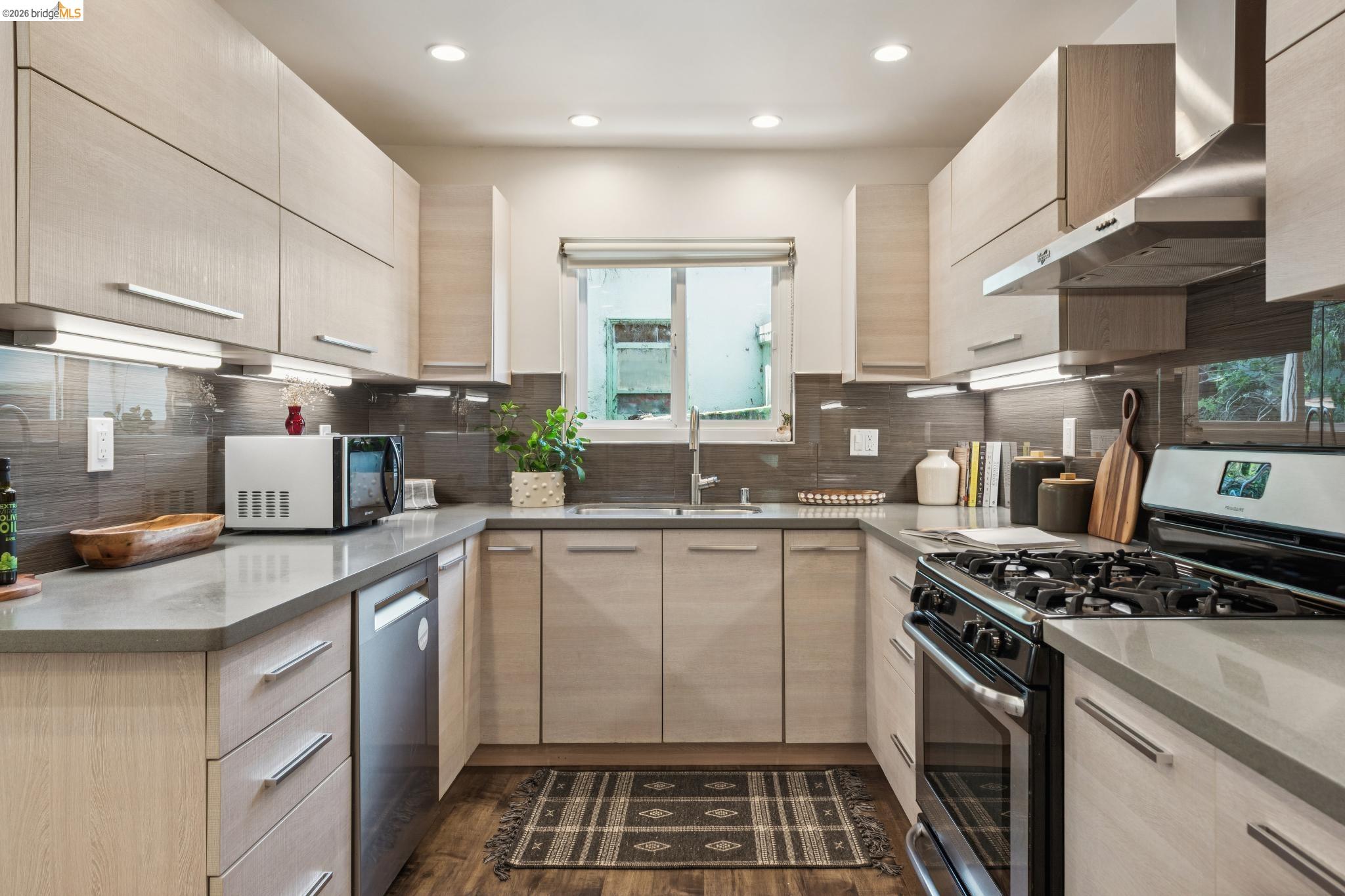 515 Vincente Avenue Berkeley, CA 94707 - Photo 19 of 82