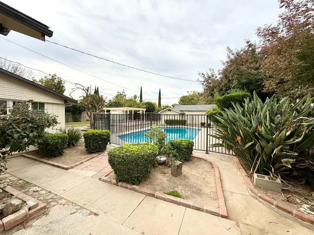$424,999 | 301 South 3rd Street, Patterson, CA 95363