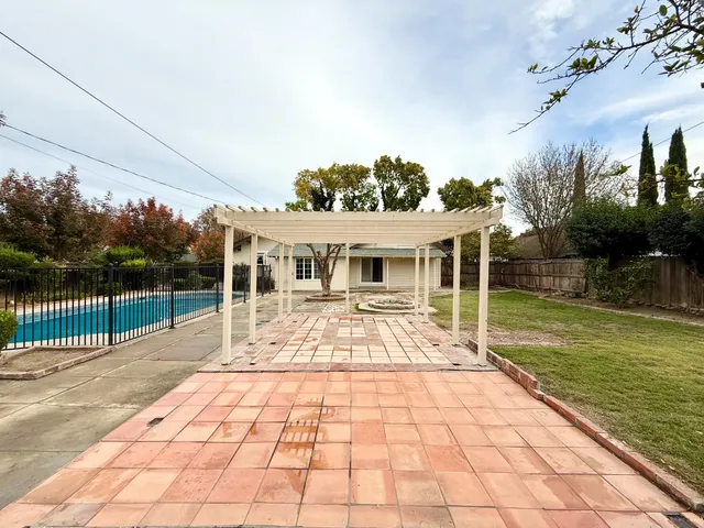 $424,999 | 301 South 3rd Street, Patterson, CA 95363