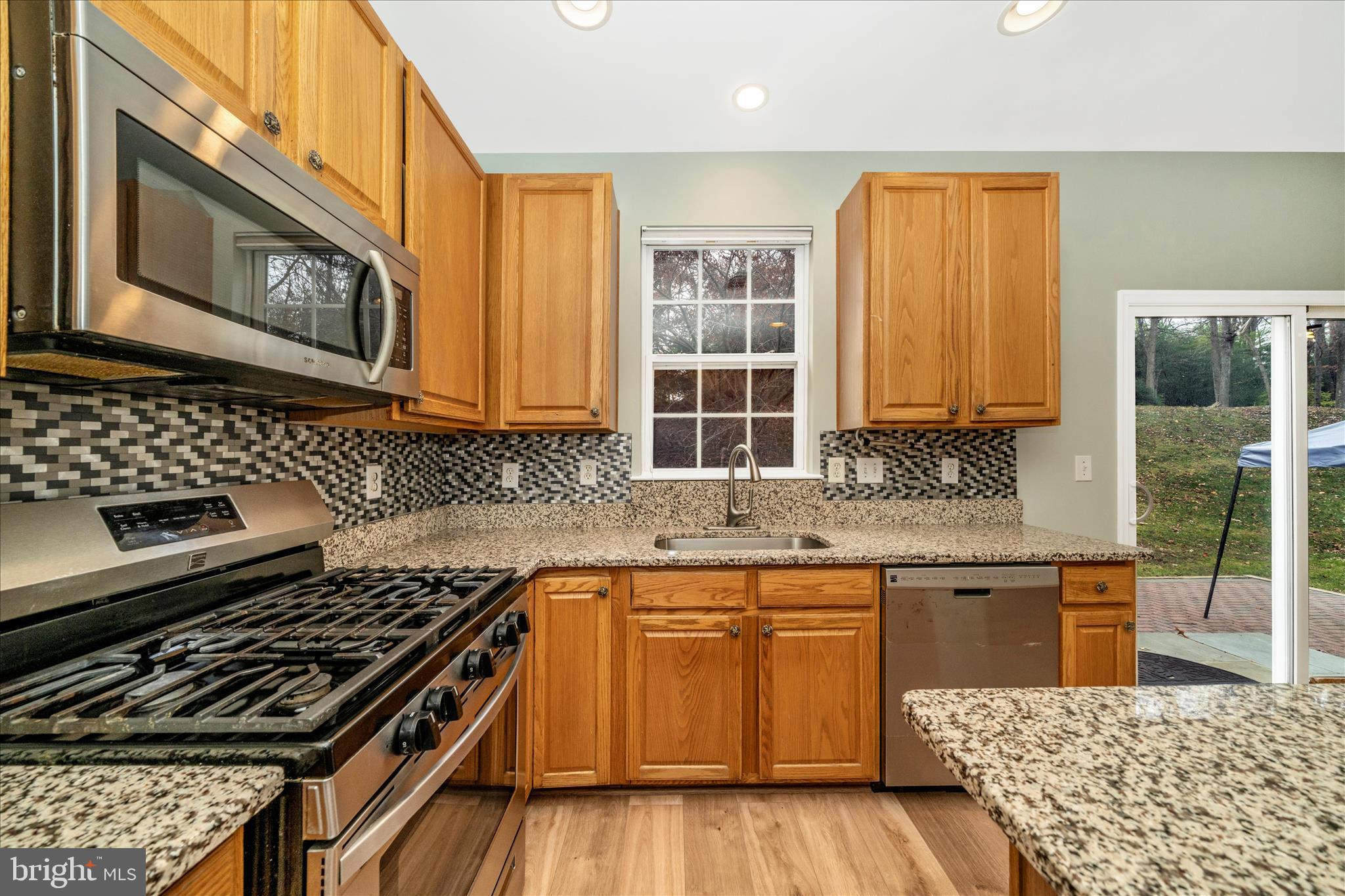 19316 Moon Ridge Drive Germantown, MD 20876 - Photo 18 of 55 DSC06489