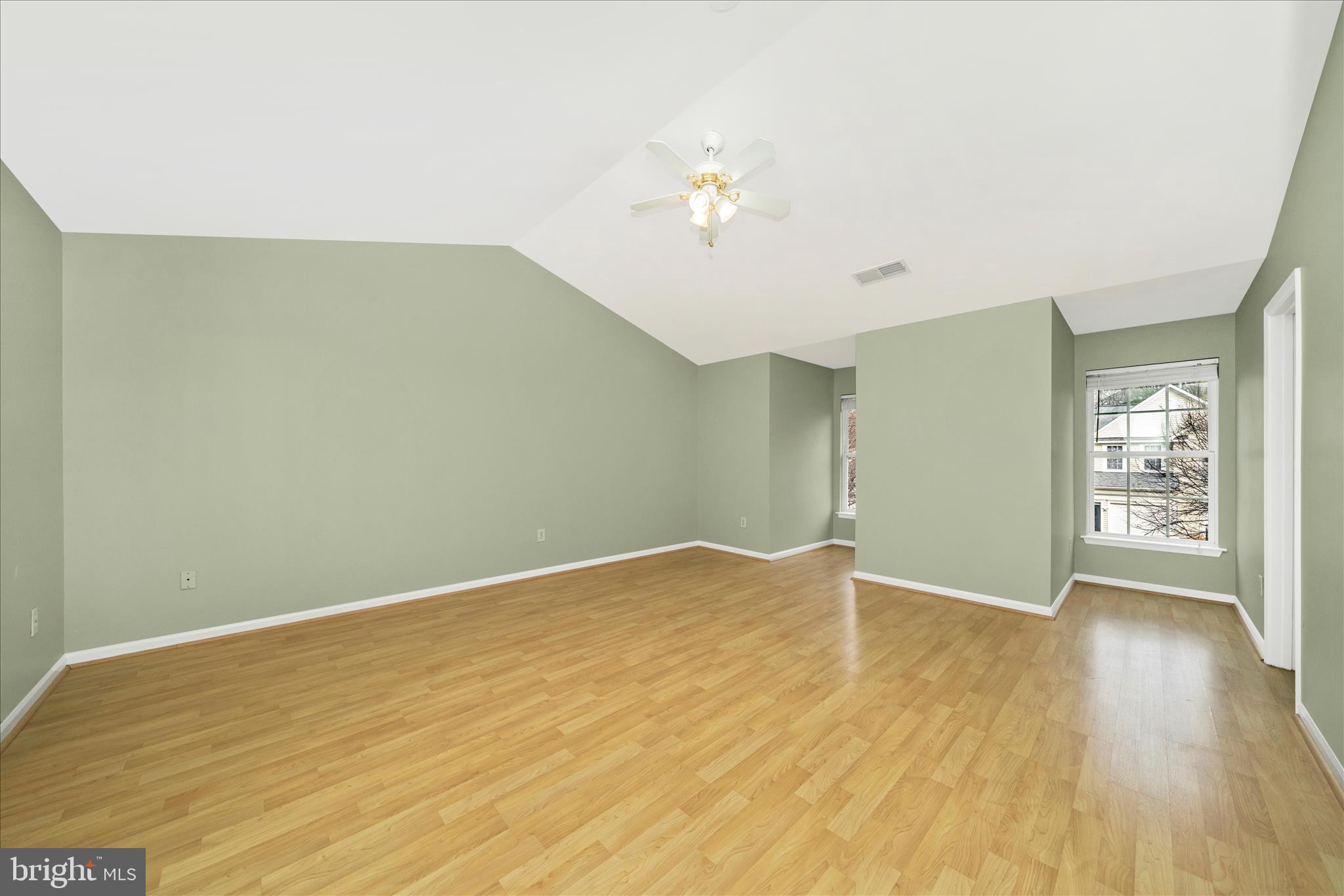 19316 Moon Ridge Drive Germantown, MD 20876 - Photo 23 of 55 DSC06505