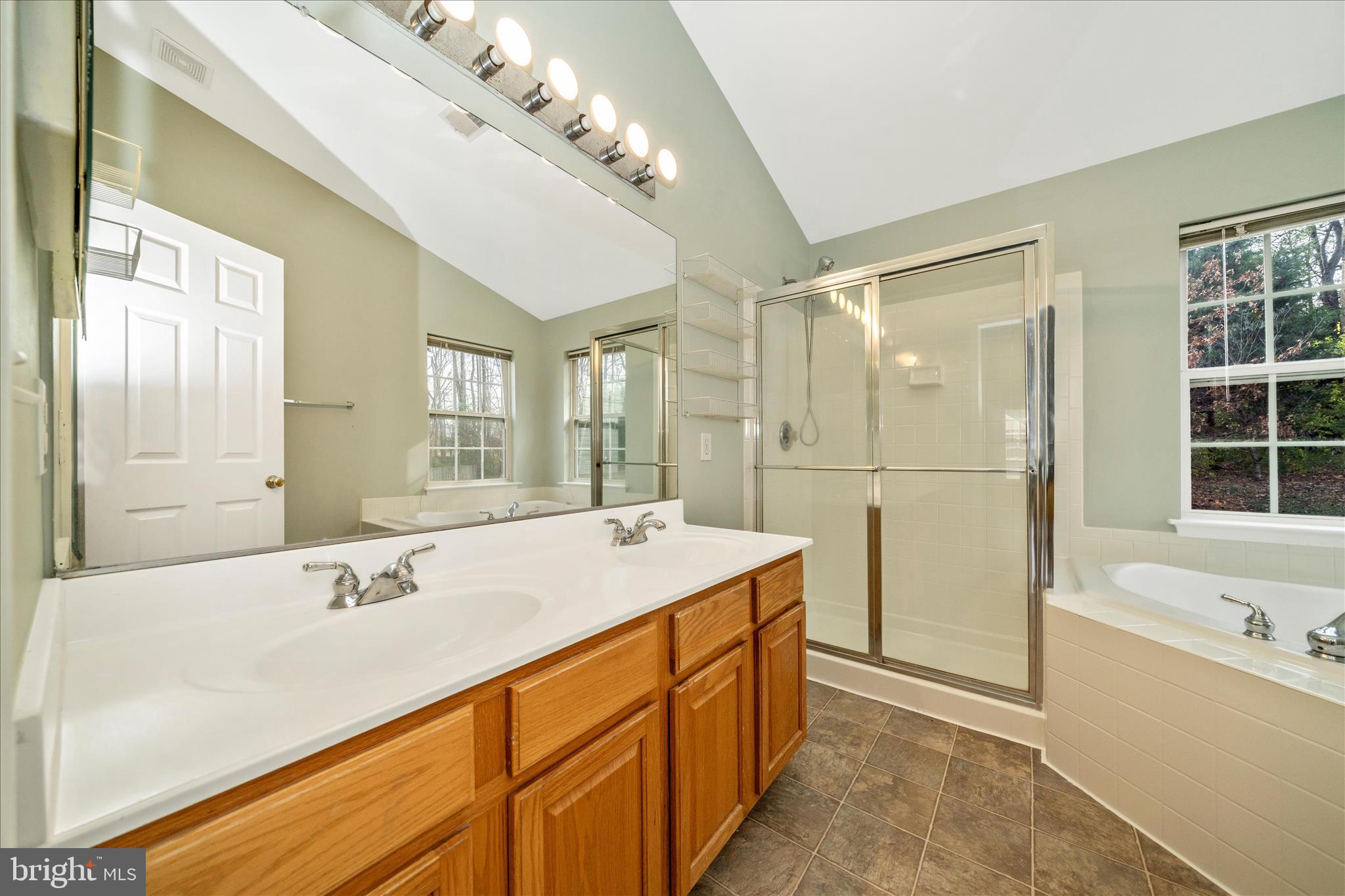 19316 Moon Ridge Drive Germantown, MD 20876 - Photo 25 of 55 DSC06519