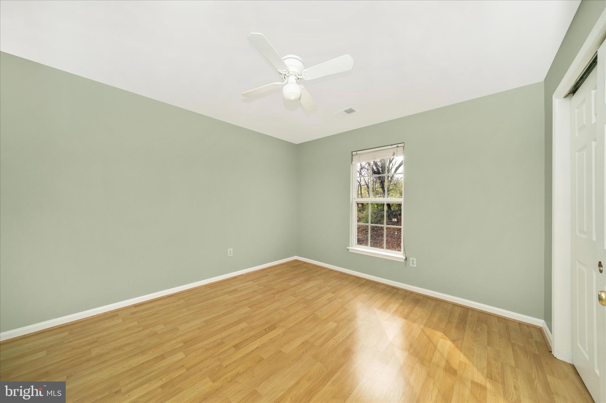 19316 Moon Ridge Drive Germantown, MD 20876 - Photo 32 of 55 DSC06537