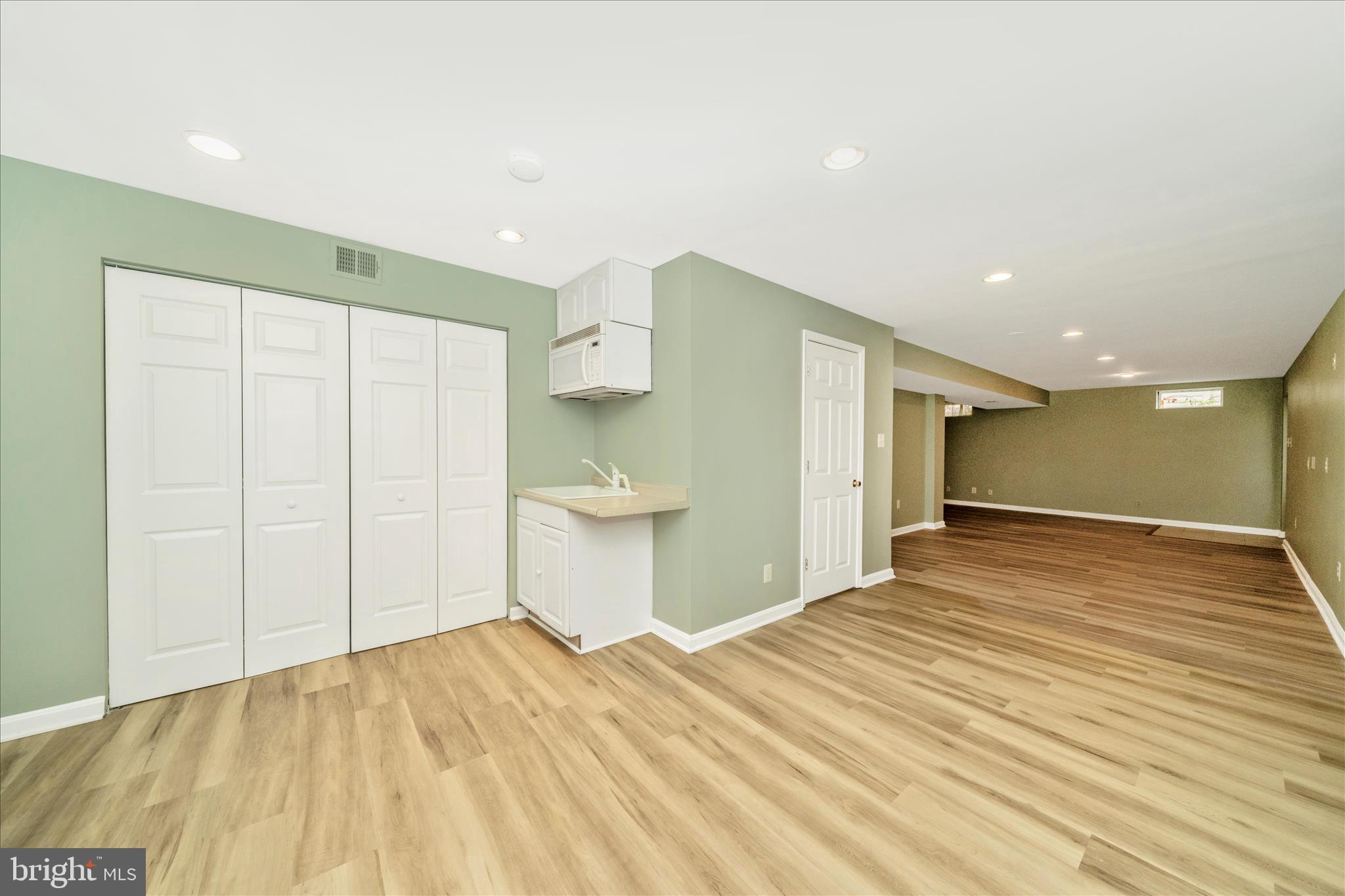 19316 Moon Ridge Drive Germantown, MD 20876 - Photo 39 of 55 DSC06559