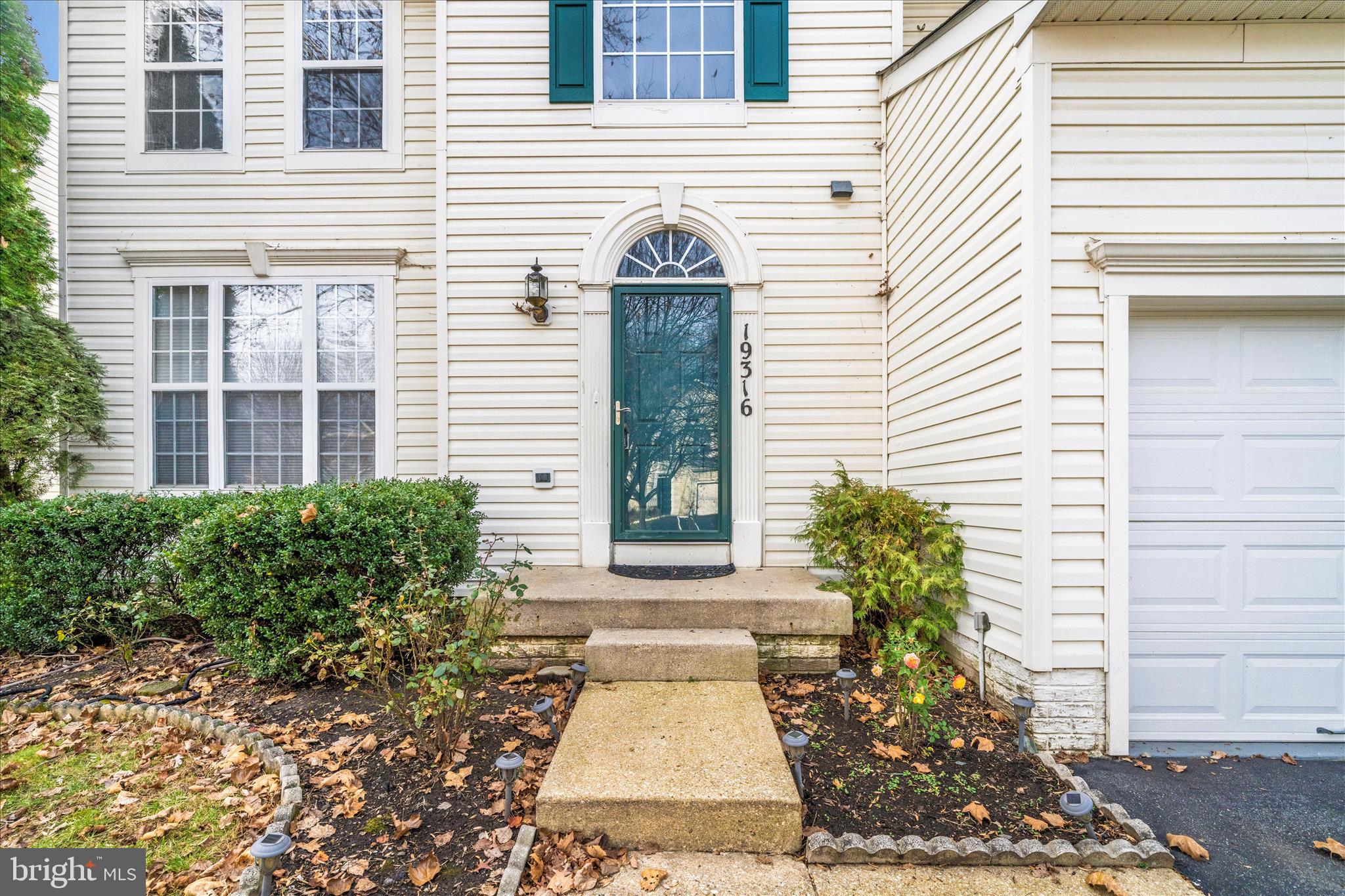 19316 Moon Ridge Drive Germantown, MD 20876 - Photo 50 of 55 DSC06590