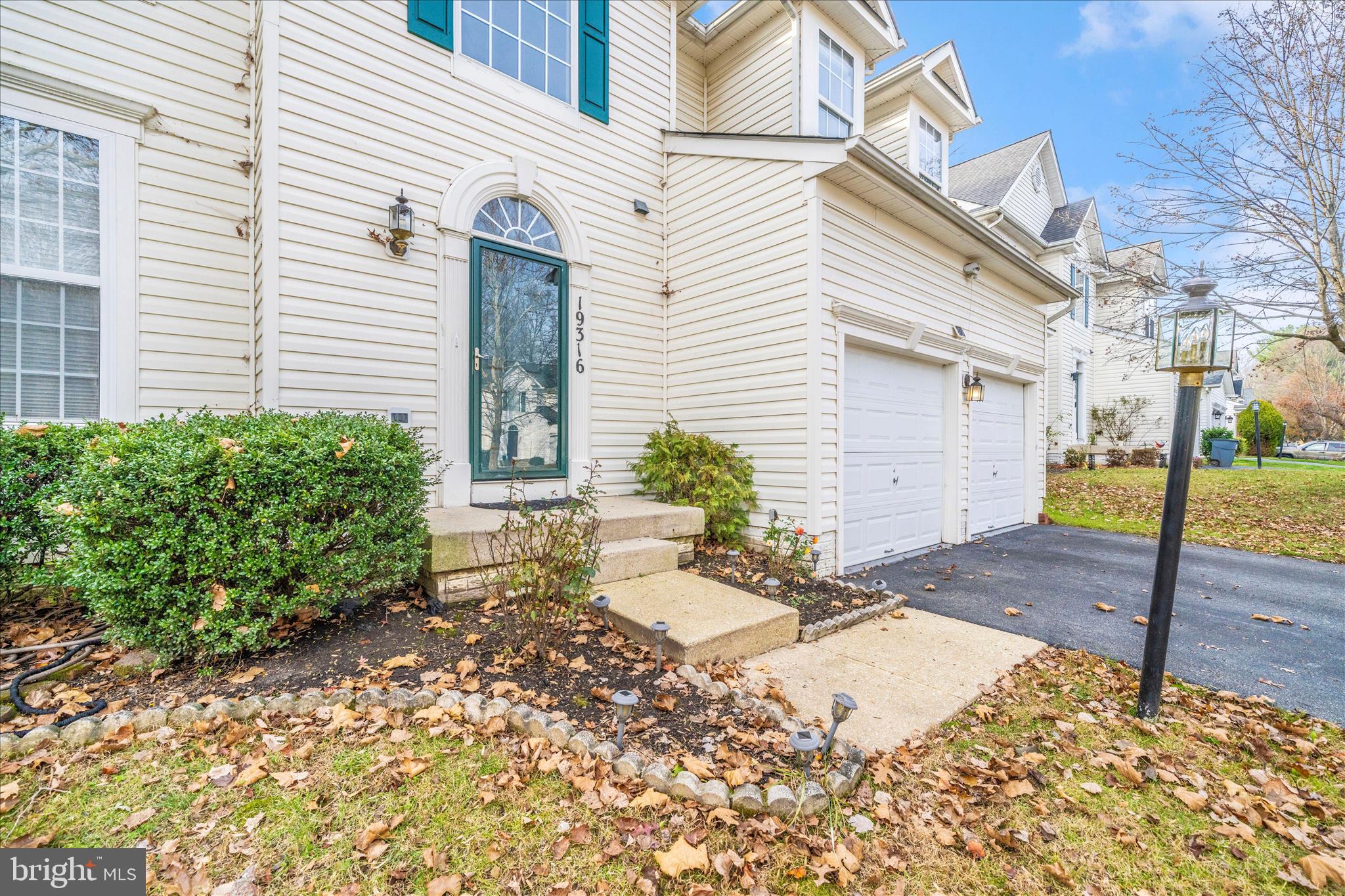 19316 Moon Ridge Drive Germantown, MD 20876 - Photo 51 of 55 DSC06592