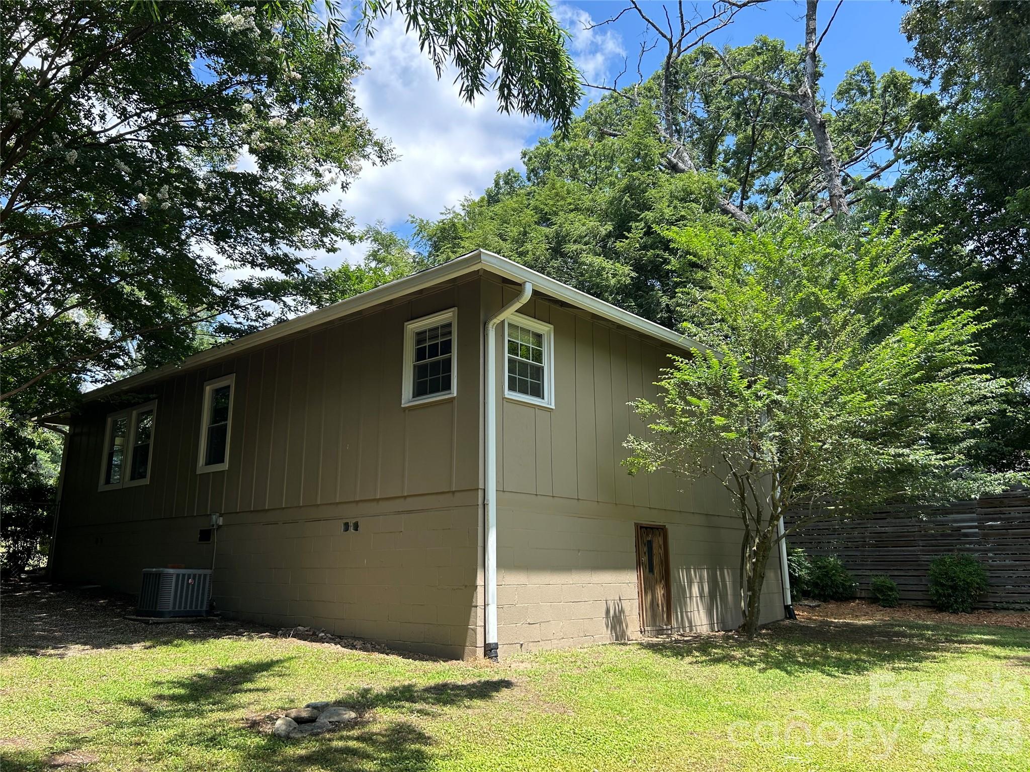 11 Mountain Road Hendersonville, NC 28791 - Photo 26 of 31