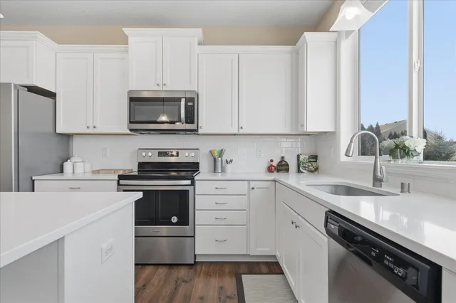 $440,000 | 10786 Retreat Lane, Woodbury, MN 55129