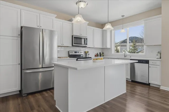 $440,000 | 10786 Retreat Lane, Woodbury, MN 55129