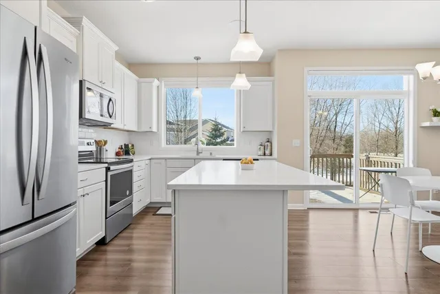 $440,000 | 10786 Retreat Lane, Woodbury, MN 55129