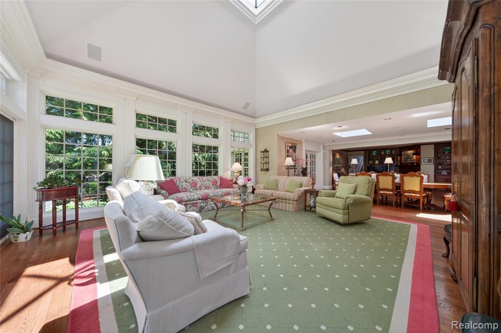 66 Oxford Road Grosse Pointe, MI 48236 - Photo 9 of 52