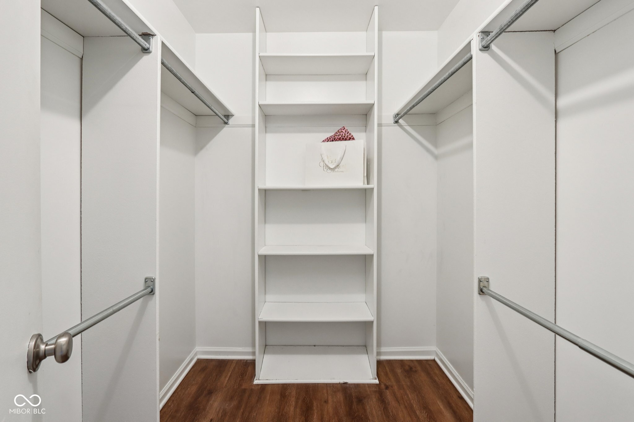 7937 Castle Lake Road Indianapolis, IN 46256 - Photo 18 of 50