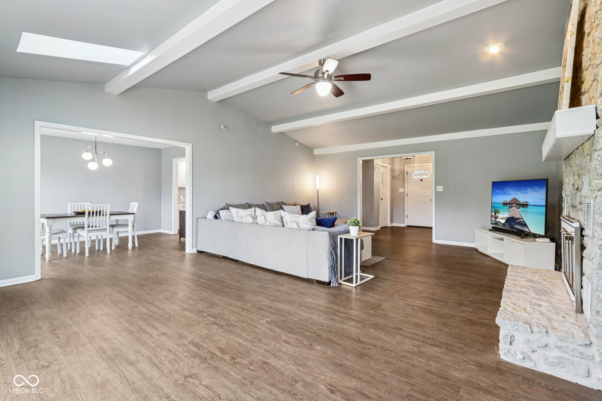 7937 Castle Lake Road Indianapolis, IN 46256 - Photo 5 of 50