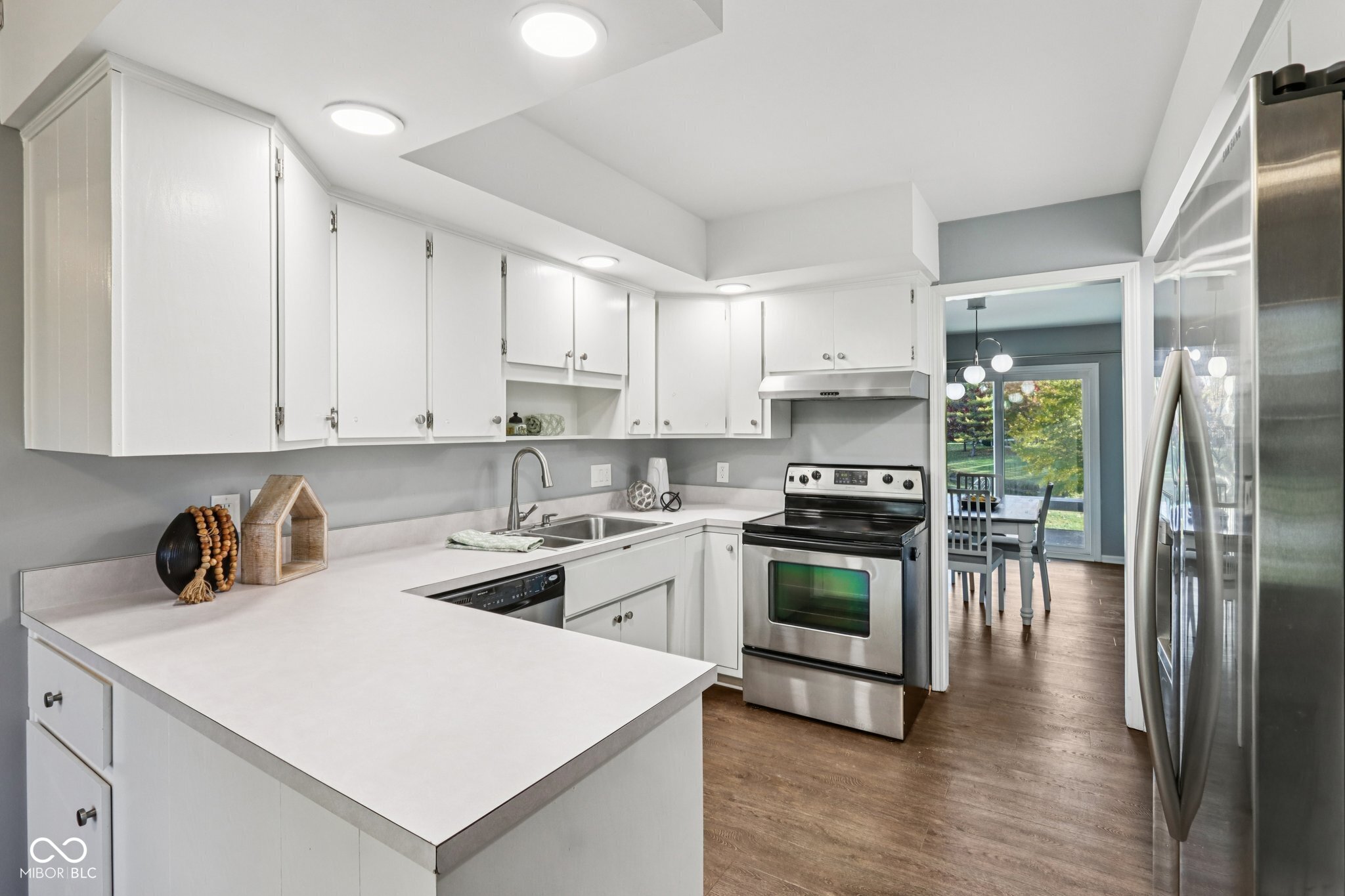 7937 Castle Lake Road Indianapolis, IN 46256 - Photo 8 of 50