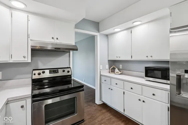 $389,000 | 7937 Castle Lake Road, Indianapolis, IN 46256